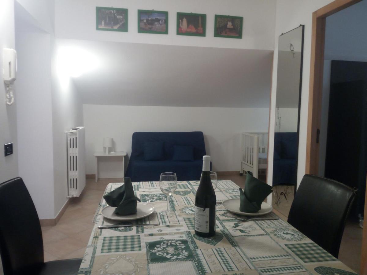The Holiday House Hotell Santeramo in Colle Exteriör bild
