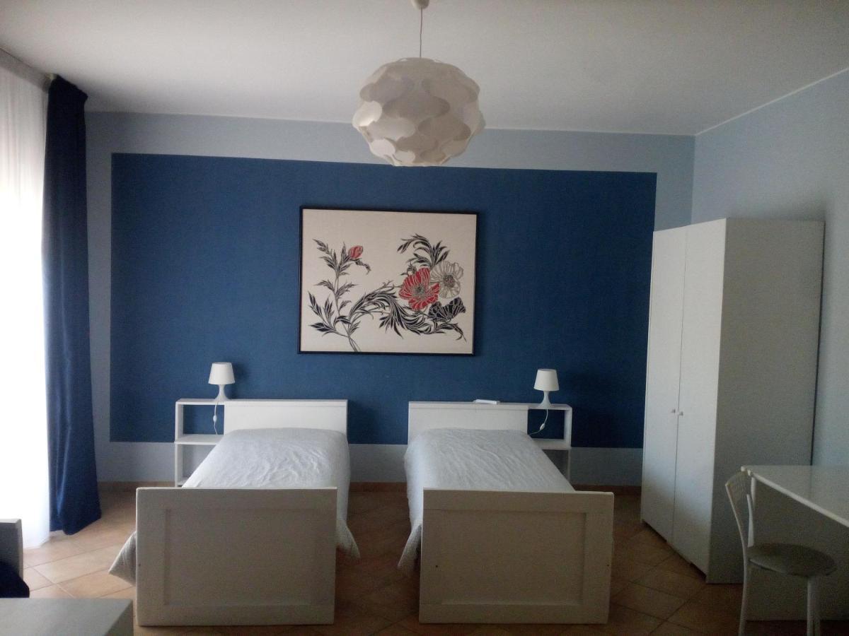 The Holiday House Hotell Santeramo in Colle Exteriör bild