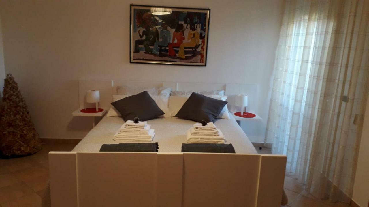 The Holiday House Hotell Santeramo in Colle Exteriör bild