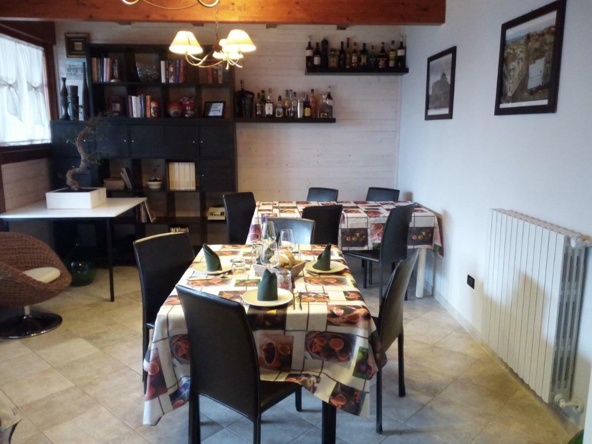 The Holiday House Hotell Santeramo in Colle Exteriör bild